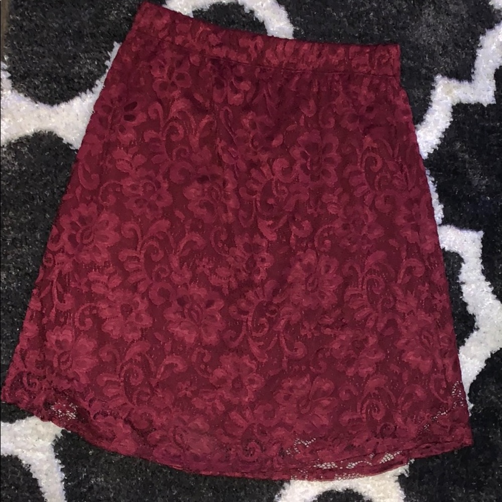 Lace skirt